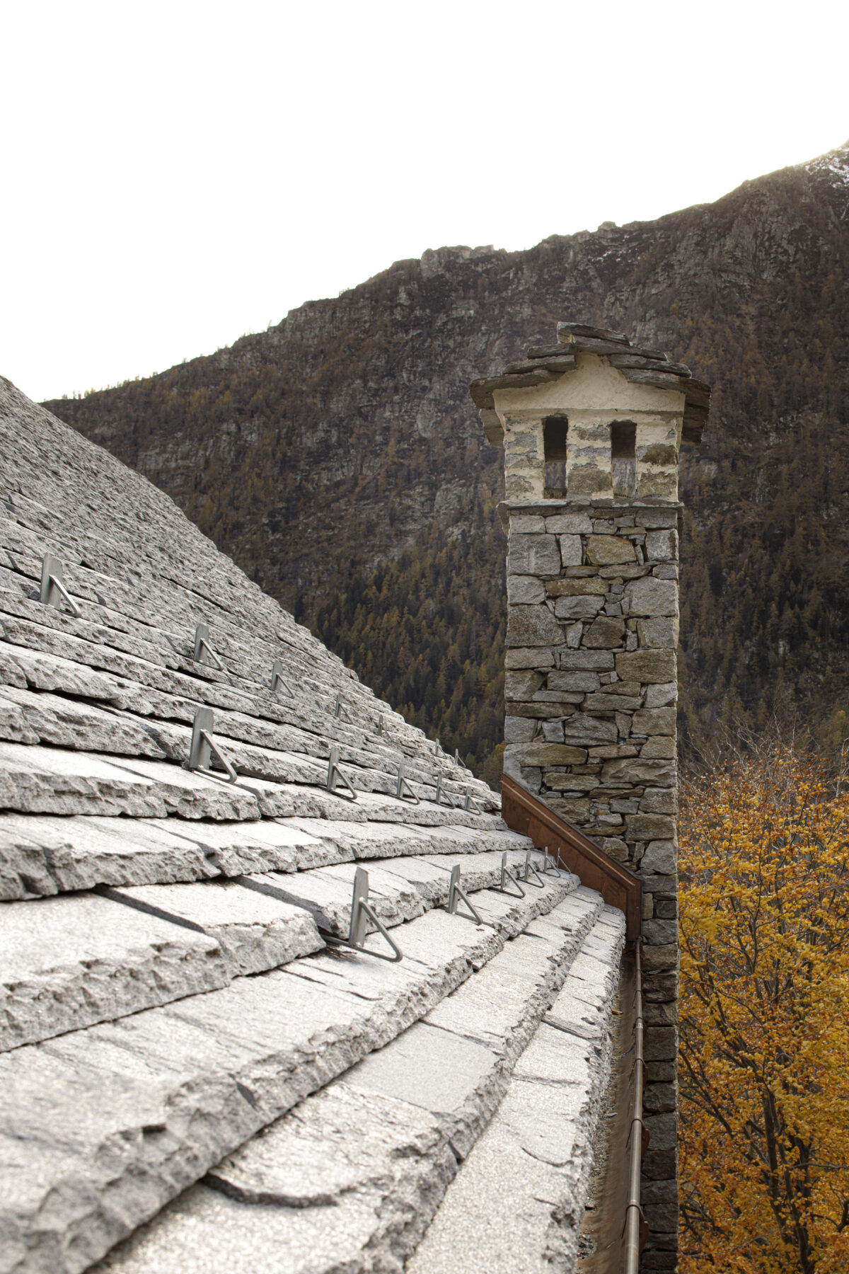 Archisearch House Cinsc: a retreat among the peaks of the Italian Alps by ATOMAA