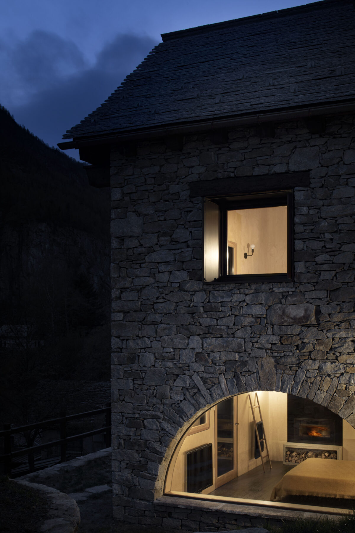 Archisearch House Cinsc: a retreat among the peaks of the Italian Alps by ATOMAA