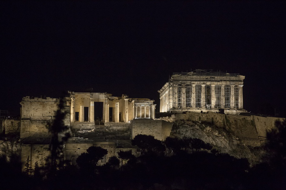 Archisearch O νέος φωτισμός της Ακρόπολης από την Ελευθερία Ντεκώ