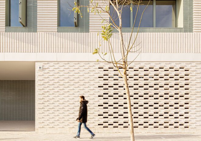 Archisearch - L’Hospitalet Housing in L’Hospitalet de Llobregat | b720 - Fermín Vázquez Arquitectos