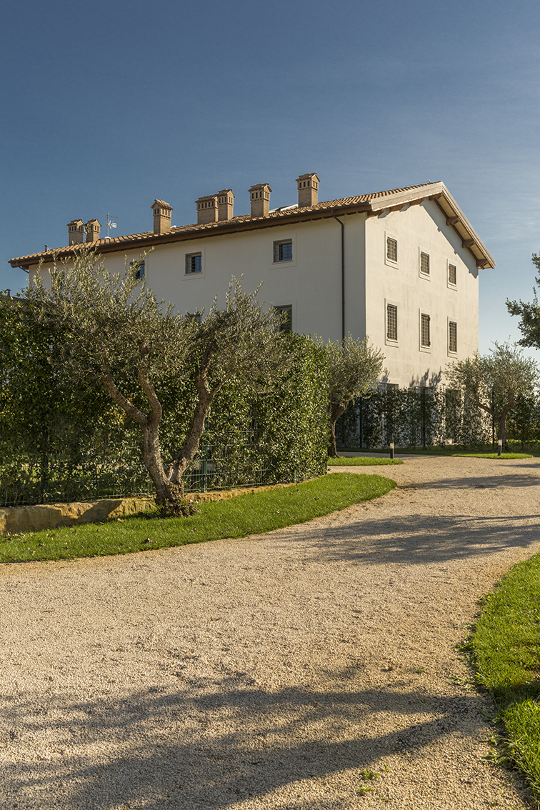 Archisearch In the countryside in Rome: Alvisi Kirimoto designs the domestic landscape of a farmhouse with a rock soul