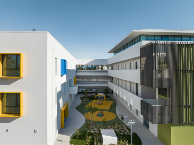 Archisearch - Τα συστήματα της ALUMIL «ντύνουν» το Κέντρο Φροντίδας ΑμεΑ, το πρώτο κτίριο στο The Ellinikon