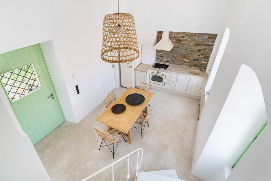 Archisearch An internal courtyard with extroversion in Andros | Domitech