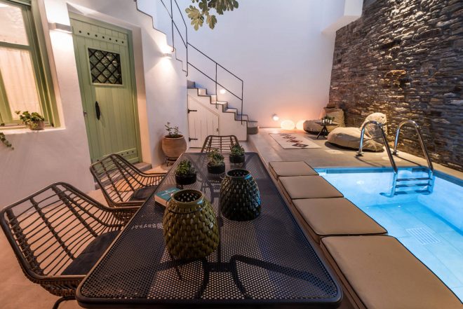 Archisearch - An internal courtyard with extroversion in Andros | Domitech