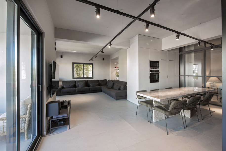 Plaini and Karahalios Architects, Διαμέρισμα στην Γλυφάδα, Apartment in Glyfada, 2018, Γλυφάδα, Αθήνα, Επίκυκλος Τεχνική Κατασκευαστική