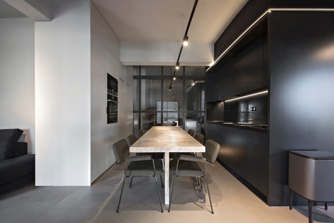 Archisearch - Apartment in Glyfada | Plaini and Karahalios Architects