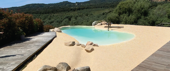 Archisearch - Πισίνες με όψη παραλίας από την ISOMAT