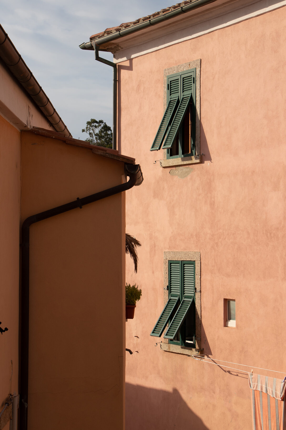 Archisearch ARCHIPELAGO: a photographic journey into the Mediterranean, the architecture of its islands and their identities by Corinna Del Bianco