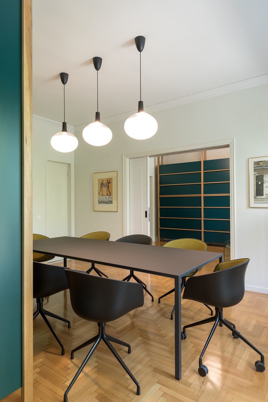 Archisearch Area converted a 1950’s residential apartment into Homeoffice