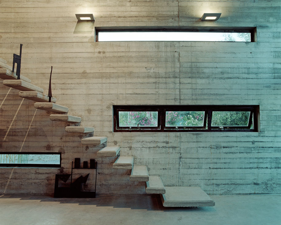 Archisearch Art Warehouse in Boeotia | A31 architecture / Praxitelis Kondylis