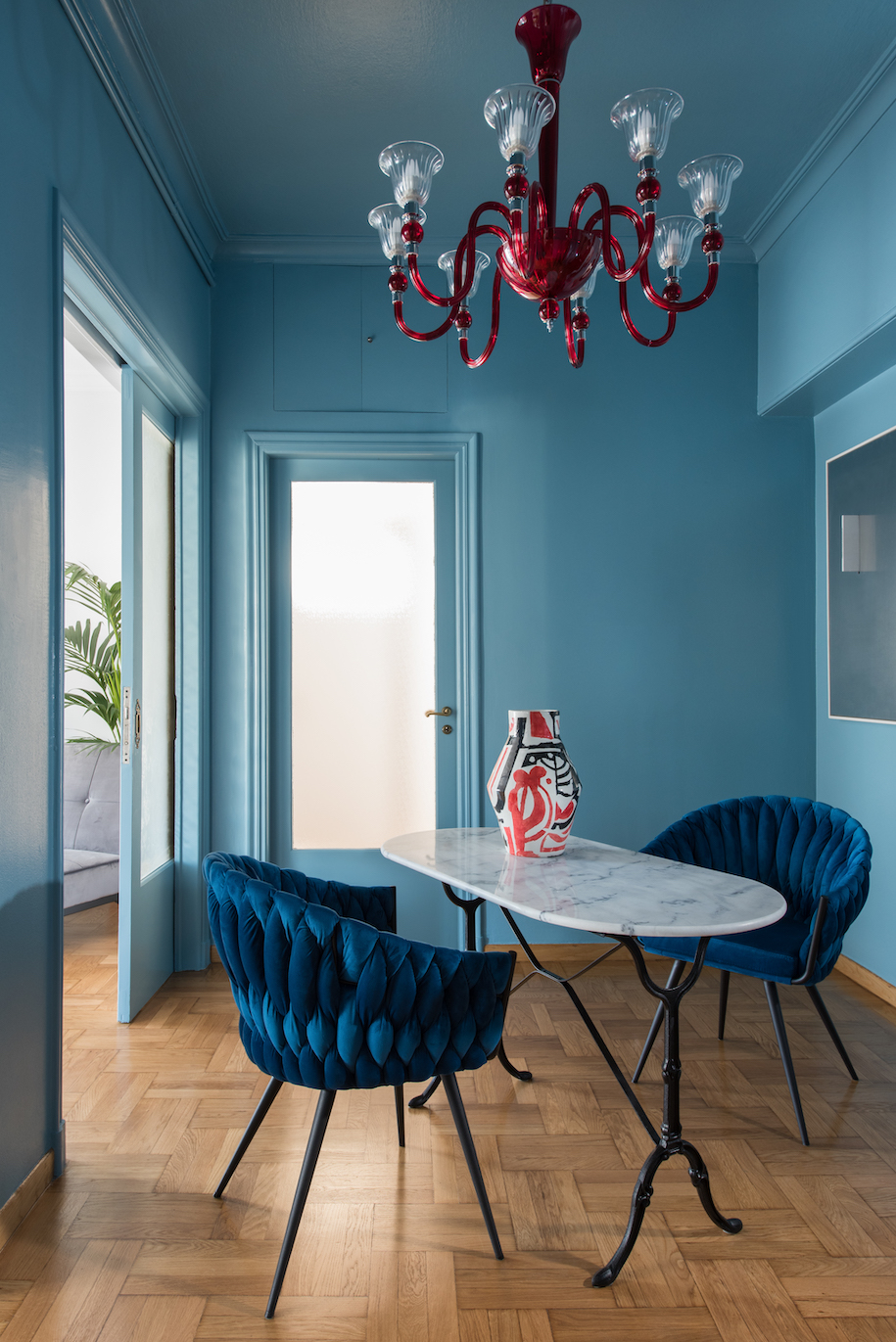 Archisearch Architect Kostis Chatzigiannis designed the interior of an Athenian Apartment full of art