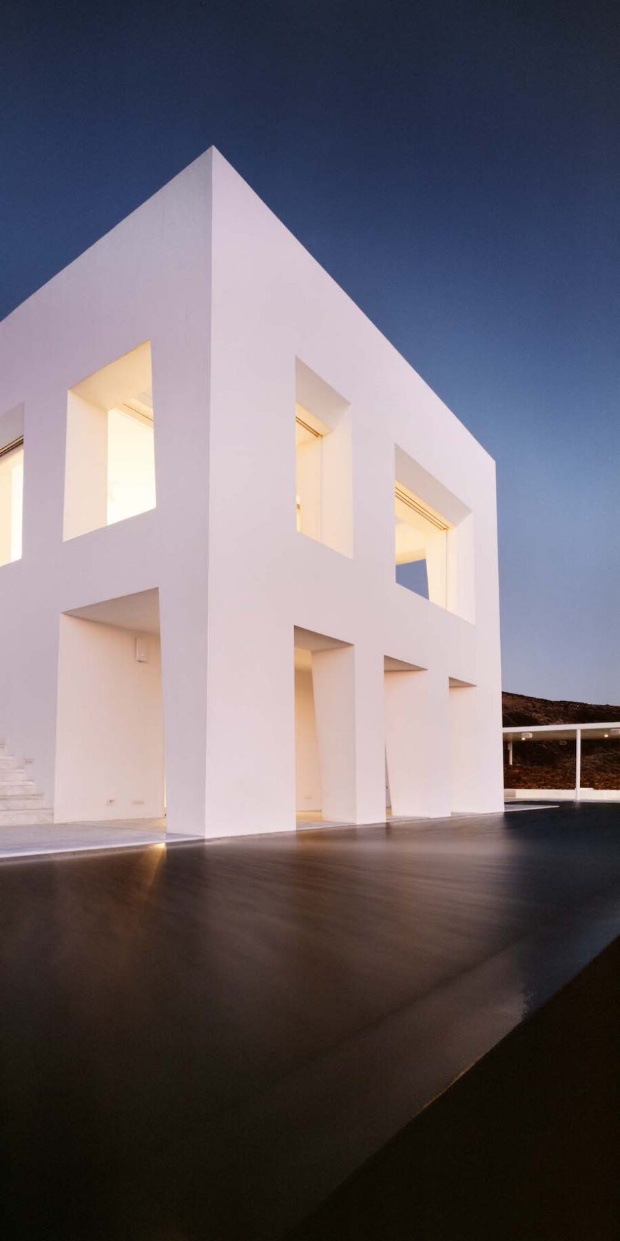 Archisearch Avlakia House by ARP blends with the topography of Antiparos island