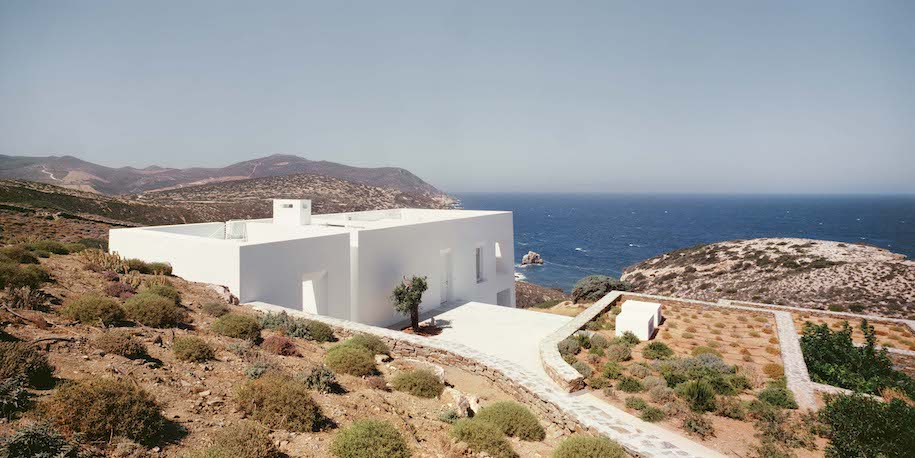 Archisearch Avlakia House by ARP blends with the topography of Antiparos island