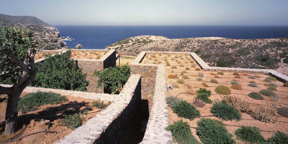 Archisearch Avlakia House by ARP blends with the topography of Antiparos island