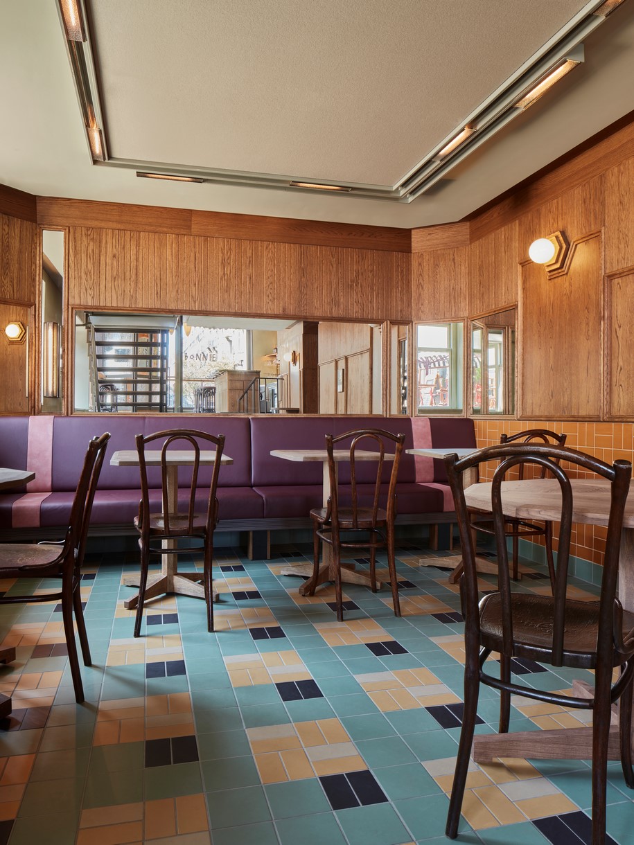 Archisearch Studio Modijefsky transformed a classic Amsterdam venue into Bonnie: a finest, traditional bistro bar