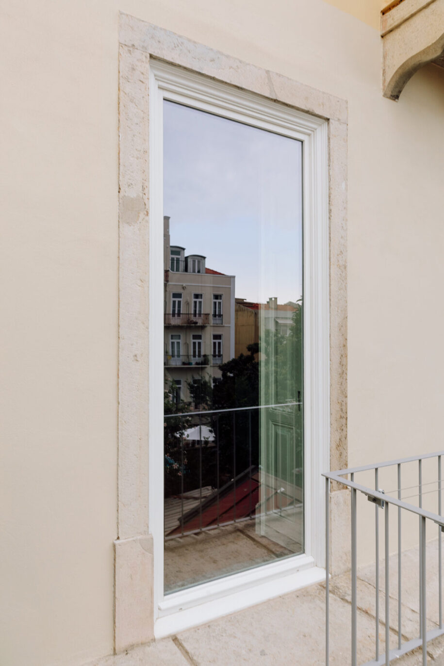 Archisearch MARIA apartment renovation in Lisbon, Portugal | BUREAU