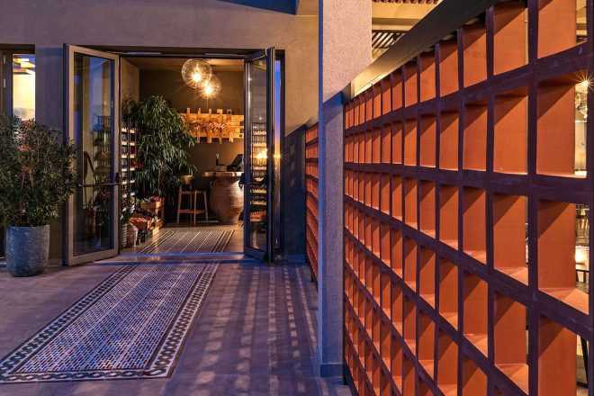 Archisearch - Benini's Italian restaurant in Rhodes | Eleftherios Ambatzis