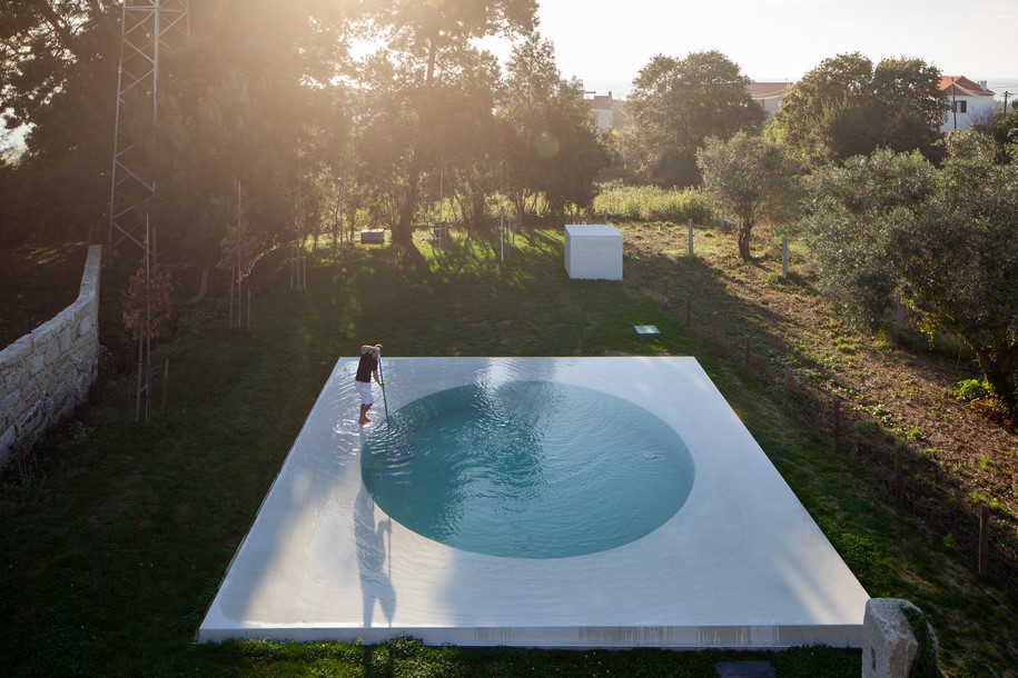 Guilherme Machado Vaz. AFIFE HOUSE, PORTUGAL, square pool