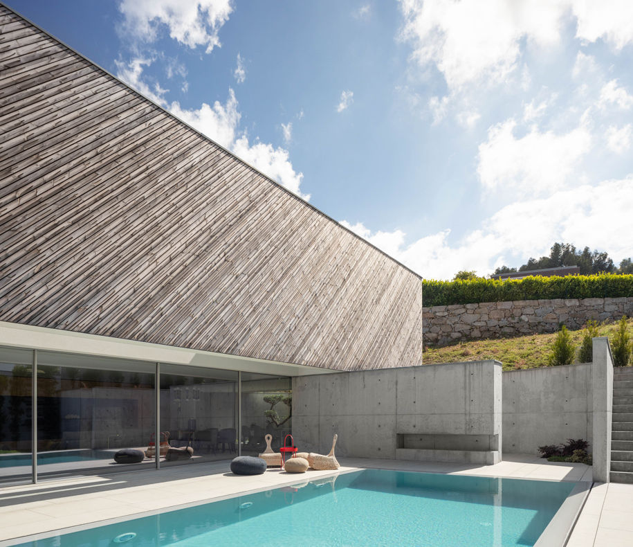 Archisearch Casa A in Guimarães, Portugal | REM’A