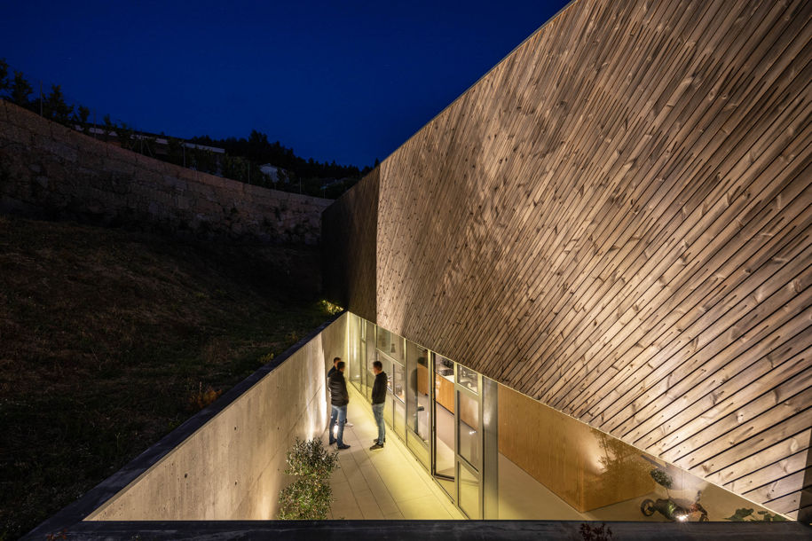 Archisearch Casa A in Guimarães, Portugal | REM’A