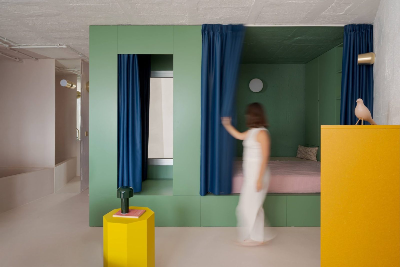 Archisearch MicroScale: Xstudio Reimagines a 32 m² Apartment in Gran Canaria as a Single Inhabited Room