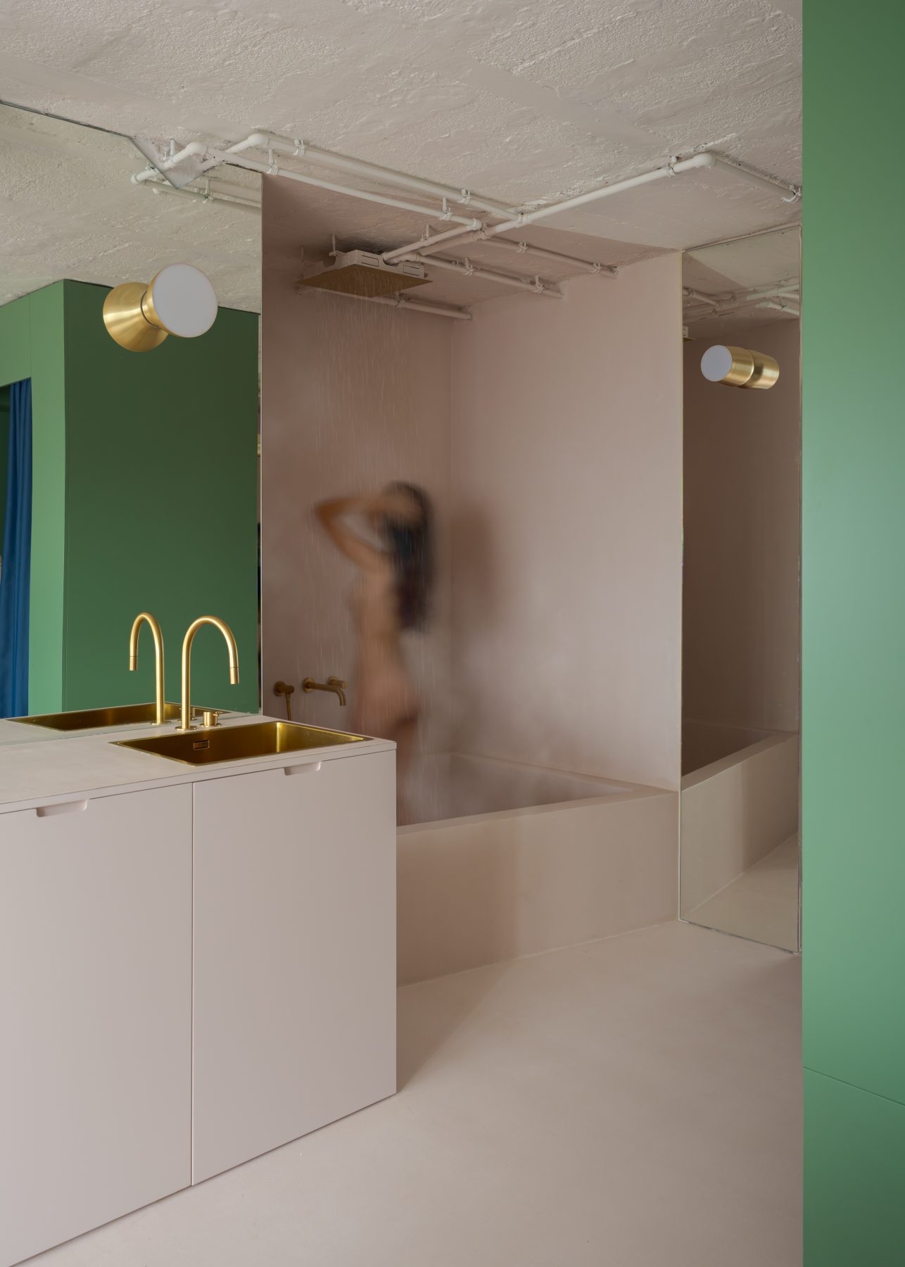 Archisearch MicroScale: Xstudio Reimagines a 32 m² Apartment in Gran Canaria as a Single Inhabited Room