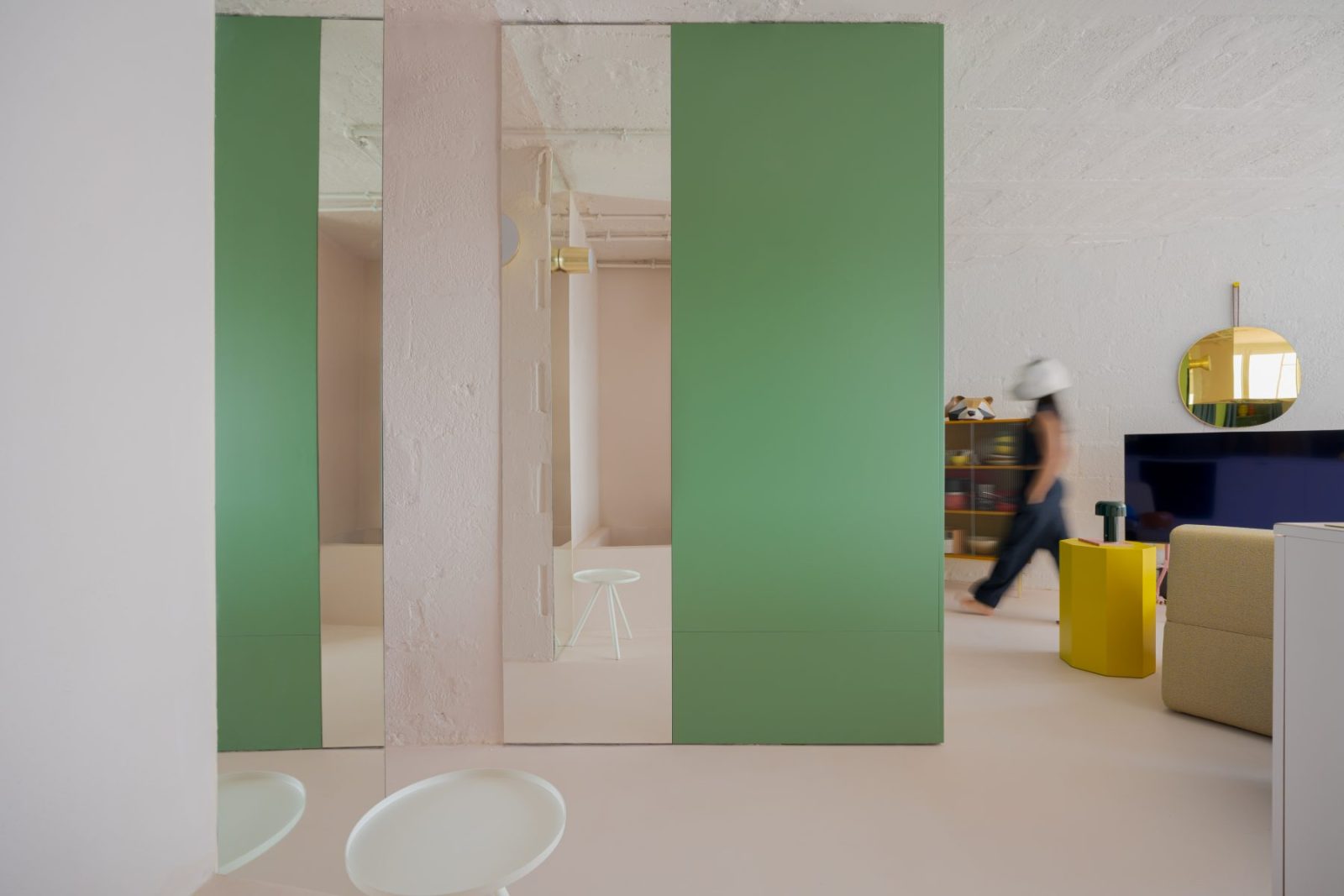 Archisearch MicroScale: Xstudio Reimagines a 32 m² Apartment in Gran Canaria as a Single Inhabited Room