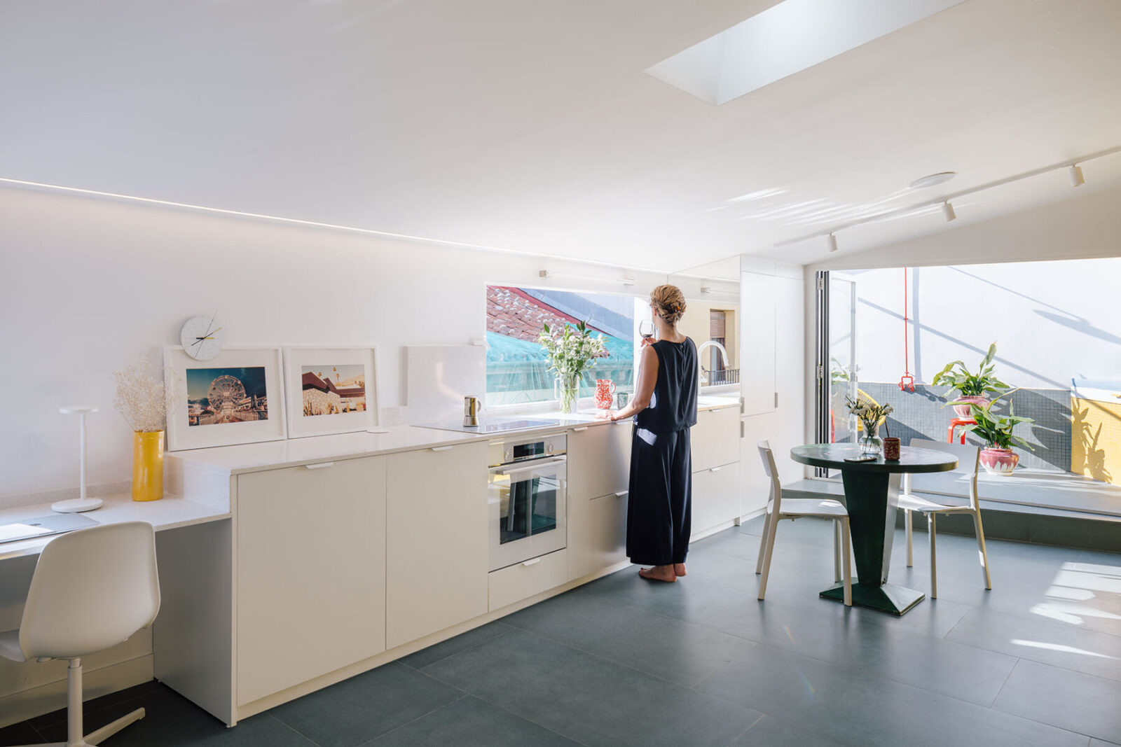 Archisearch Casa Gialla - Renovation of an apartment in Puerta del Sol by gon architects