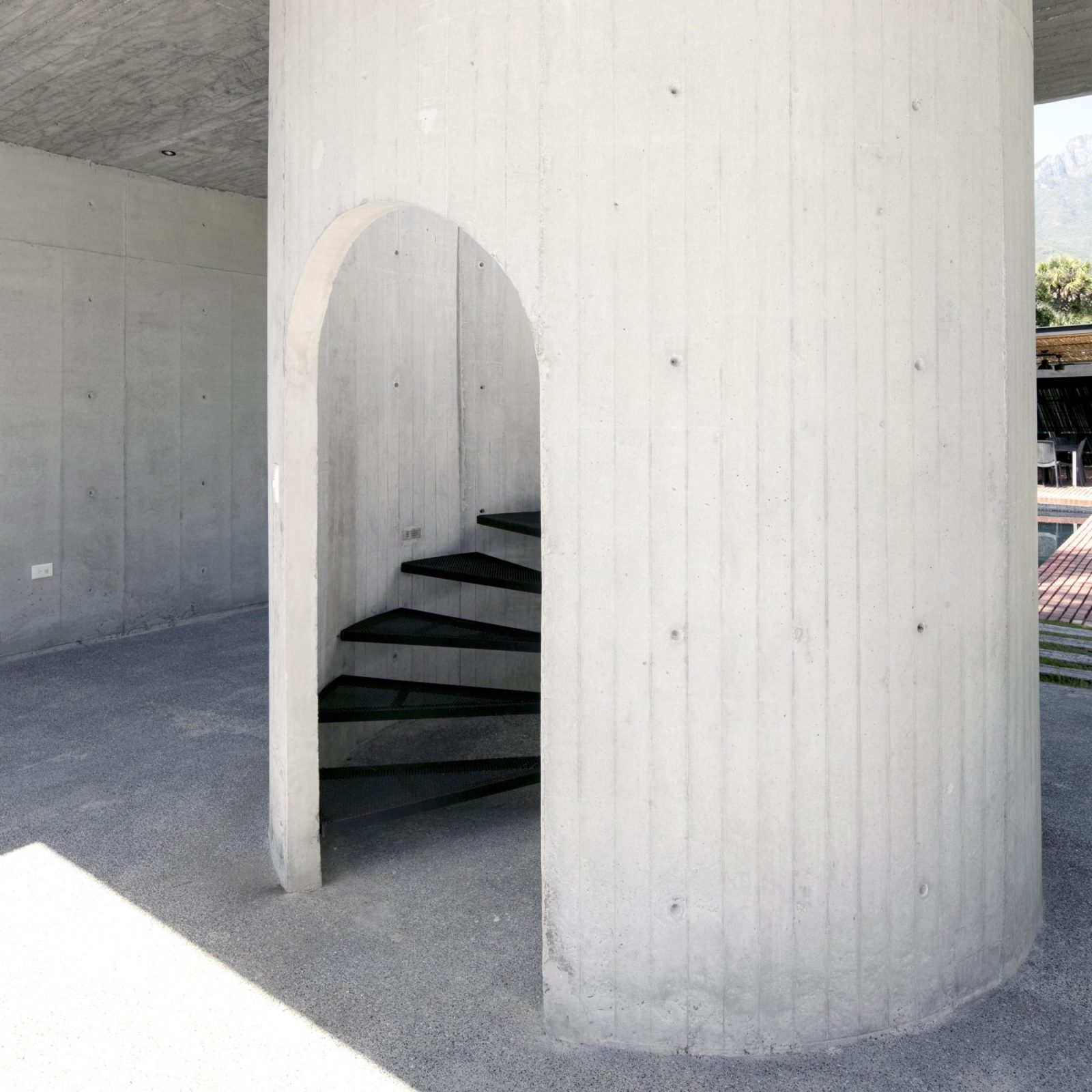 Archisearch Dream Houses: S-AR Design La Villa de Santiago in Mexico as A Monolithic Concrete Home Framed by Patios
