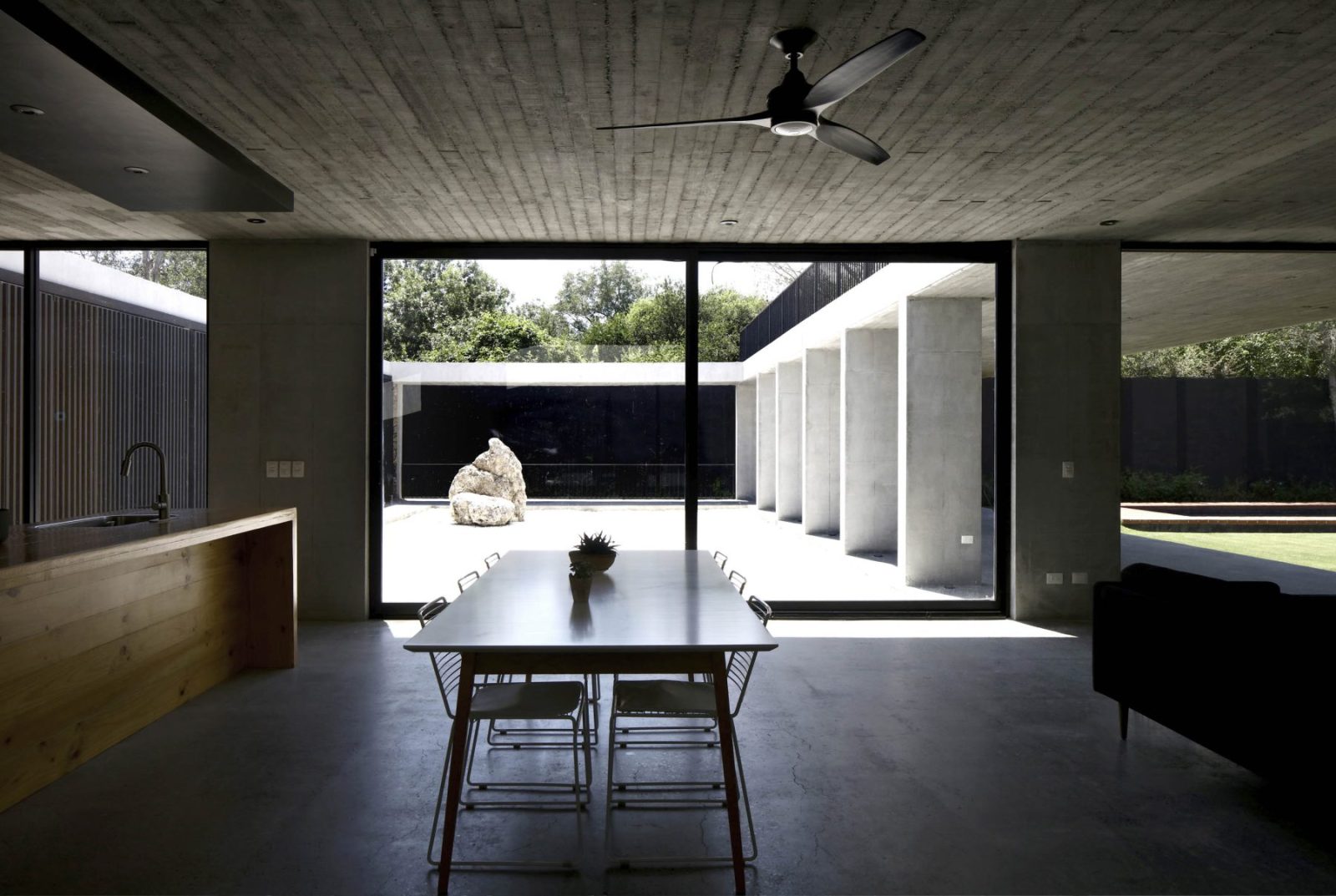 Archisearch Dream Houses: S-AR Design La Villa de Santiago in Mexico as A Monolithic Concrete Home Framed by Patios