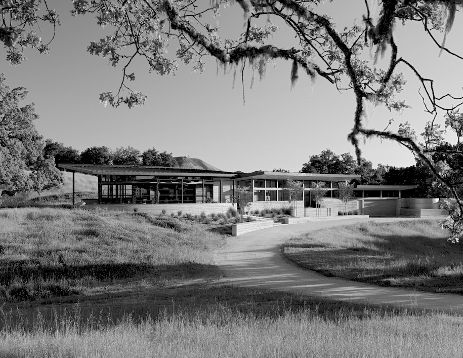 Archisearch Caterpillar House by Feldman Architecture sits in the hills of Central California