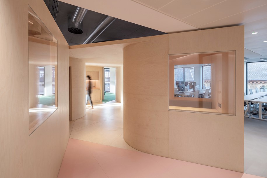 Archisearch NEIHESER ARGYROS created different working atmoshperes for ConsenSys London