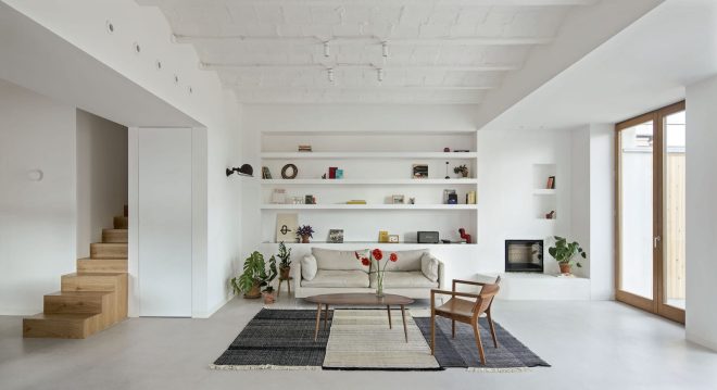 Archisearch - Atzur Unifies a Fragmented Composition of Disparate Volumes in Baldu & Diego’s House in Barcelona