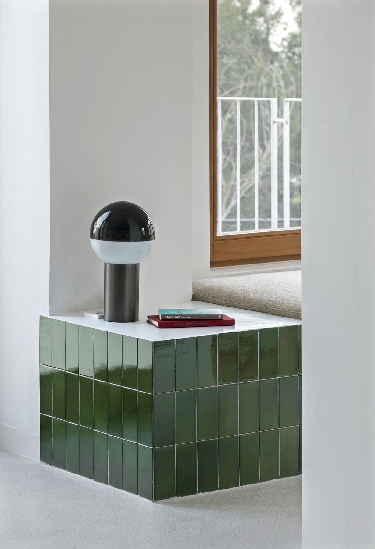 Archisearch Atzur Unifies a Fragmented Composition of Disparate Volumes in Baldu & Diego’s House in Barcelona