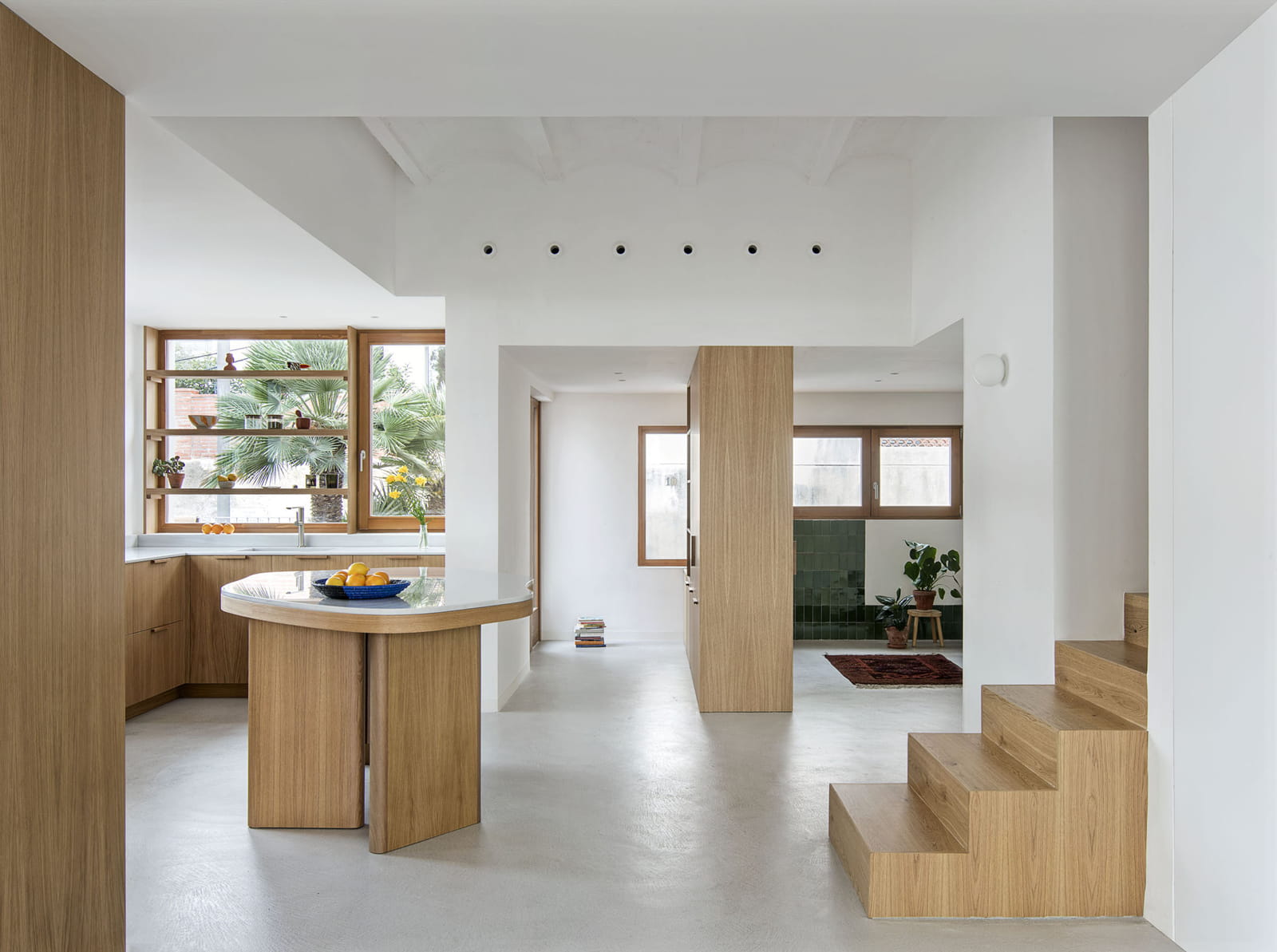 Archisearch Atzur Unifies a Fragmented Composition of Disparate Volumes in Baldu & Diego’s House in Barcelona