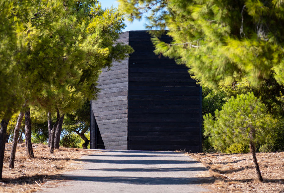 Archisearch Irish designer Kieran Donnellan creates Dark Beacon Pavilion for MEDS Workshop 2019 in Spetses island