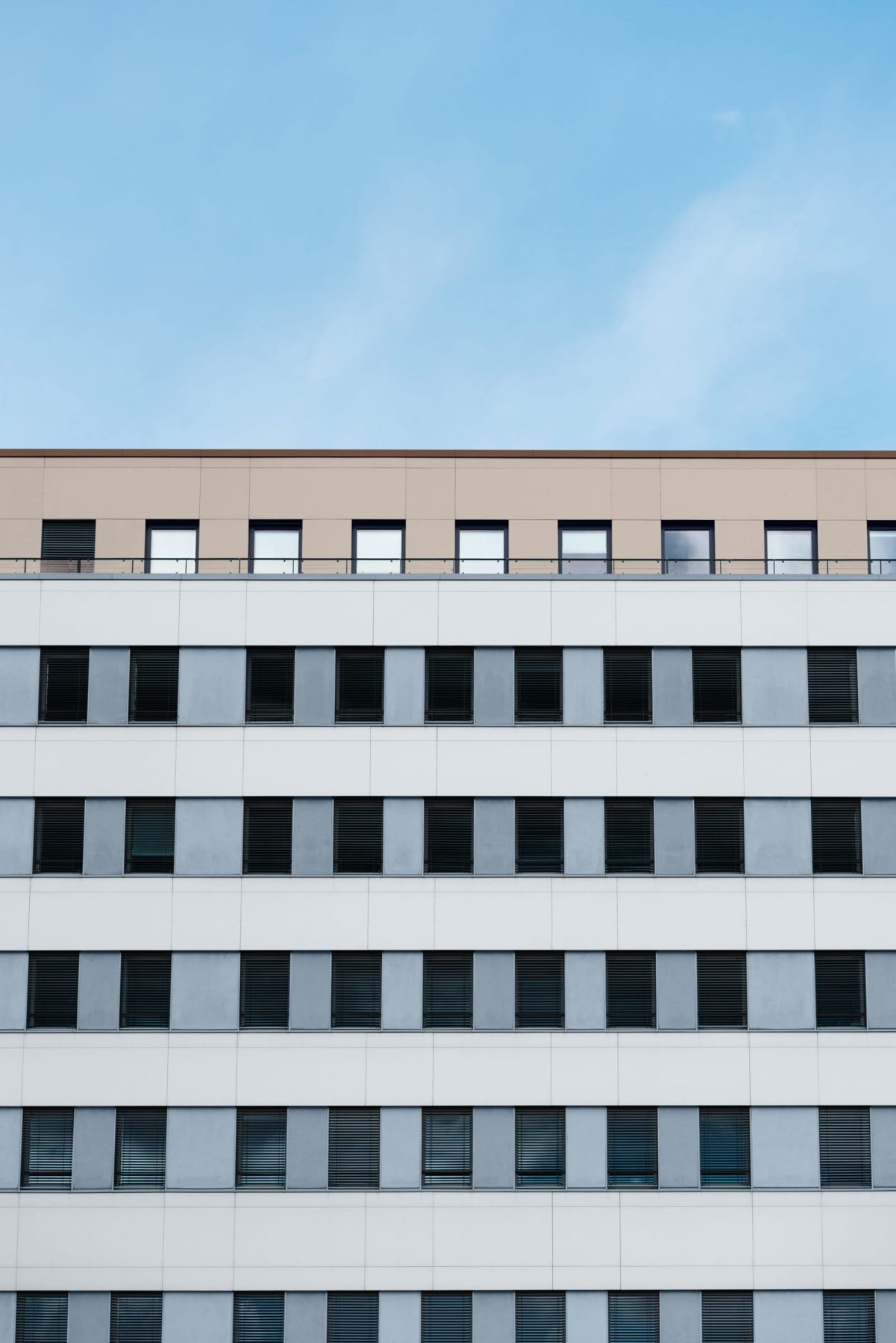 Archisearch Το Χρώμα της Χρονιάς 2026 Interpon D2525 από την AkzoNobel είναι ένας συνδυασμός μπλε αποχρώσεων για ισορροπία και επανασύνδεση