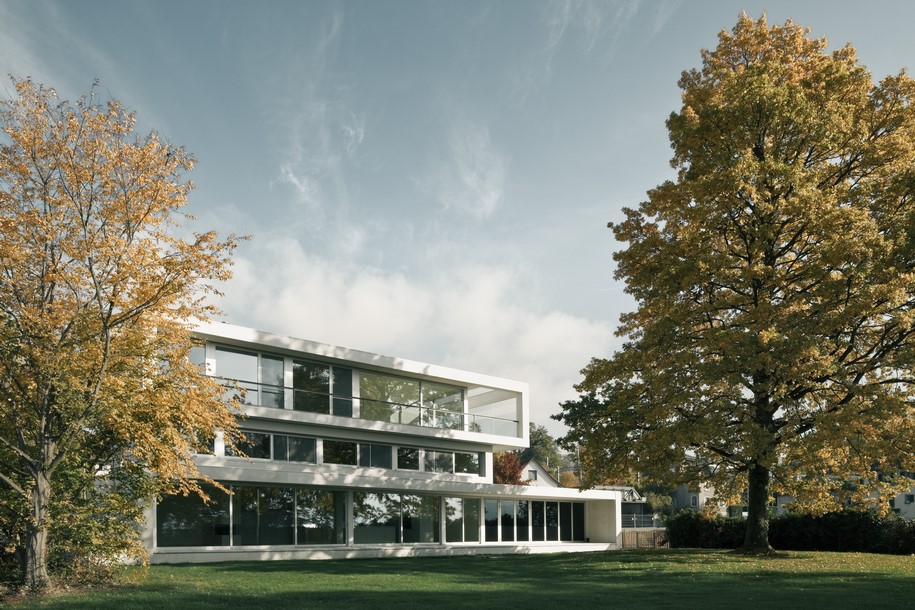 Archisearch E2A Architects designed a lakeside house in Zurich