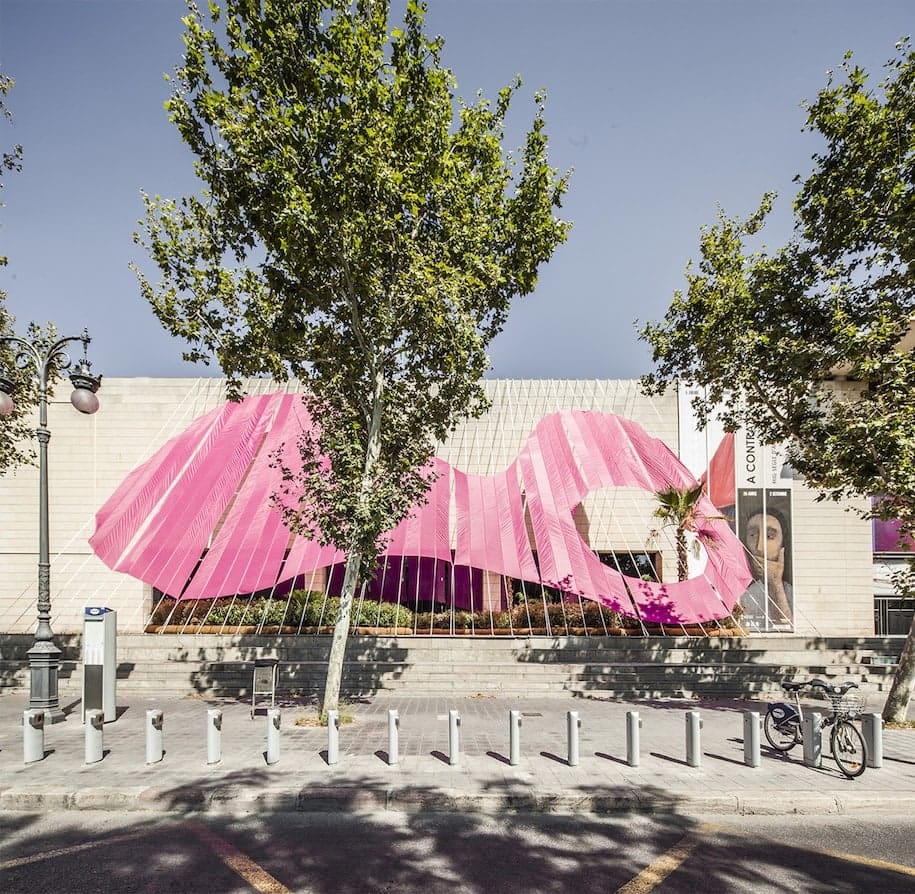 ESA COSA ROSA, Langarita-Navarro, Spain, Madrid, Valencia, Spanish architecture, installation, pink