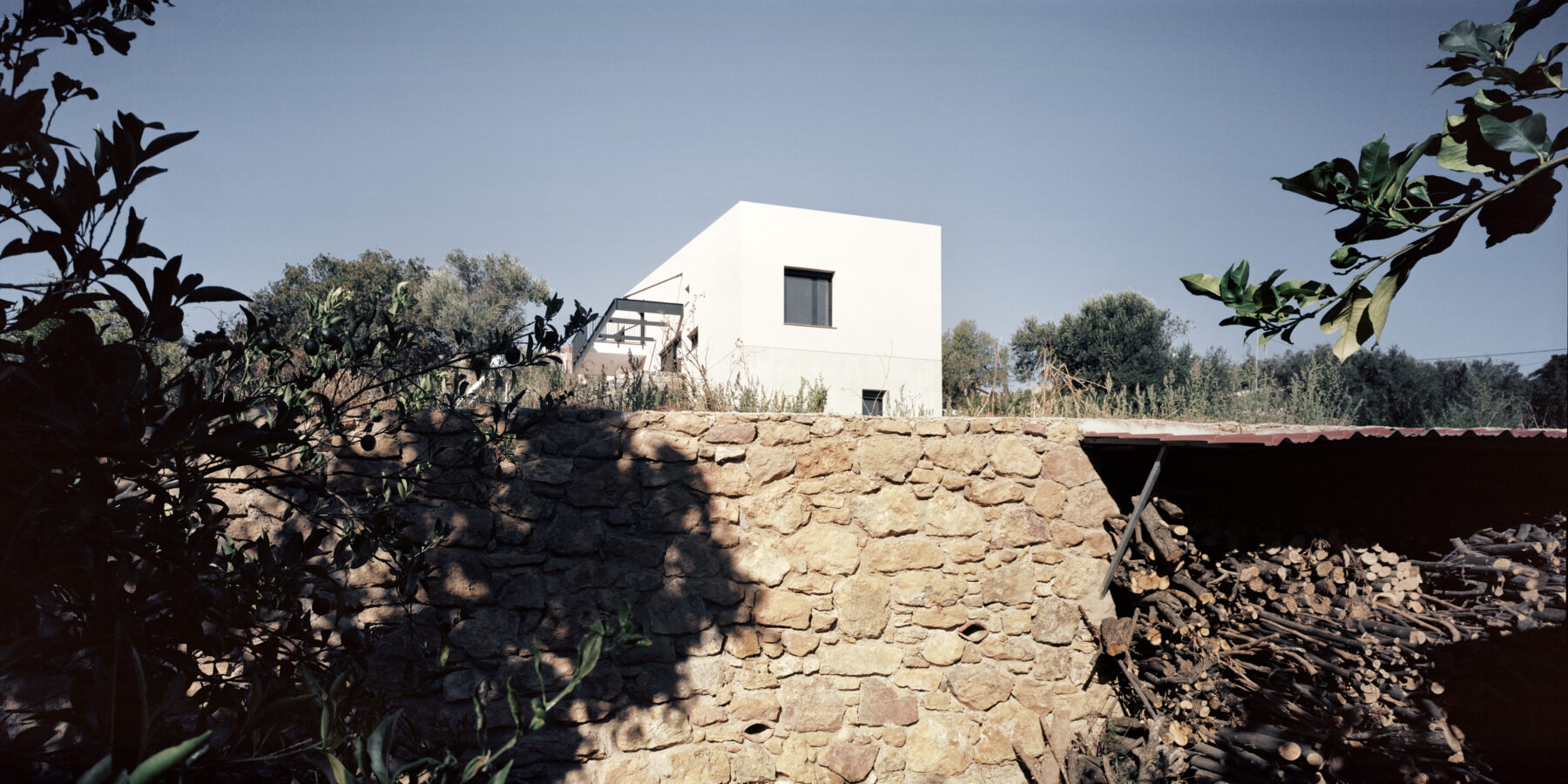 Archisearch Longhouse II in Chios island, Greece | SOUTH architecture