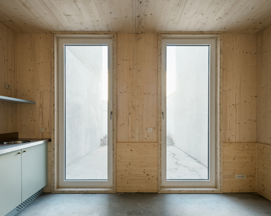 Archisearch A Simple House: a minimal form made from CLT in Antwerp | FELT