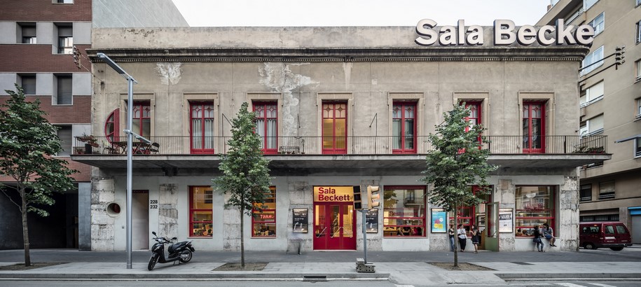 Archisearch Old and new coexists in Sala Beckett theatre | Flores & Prats