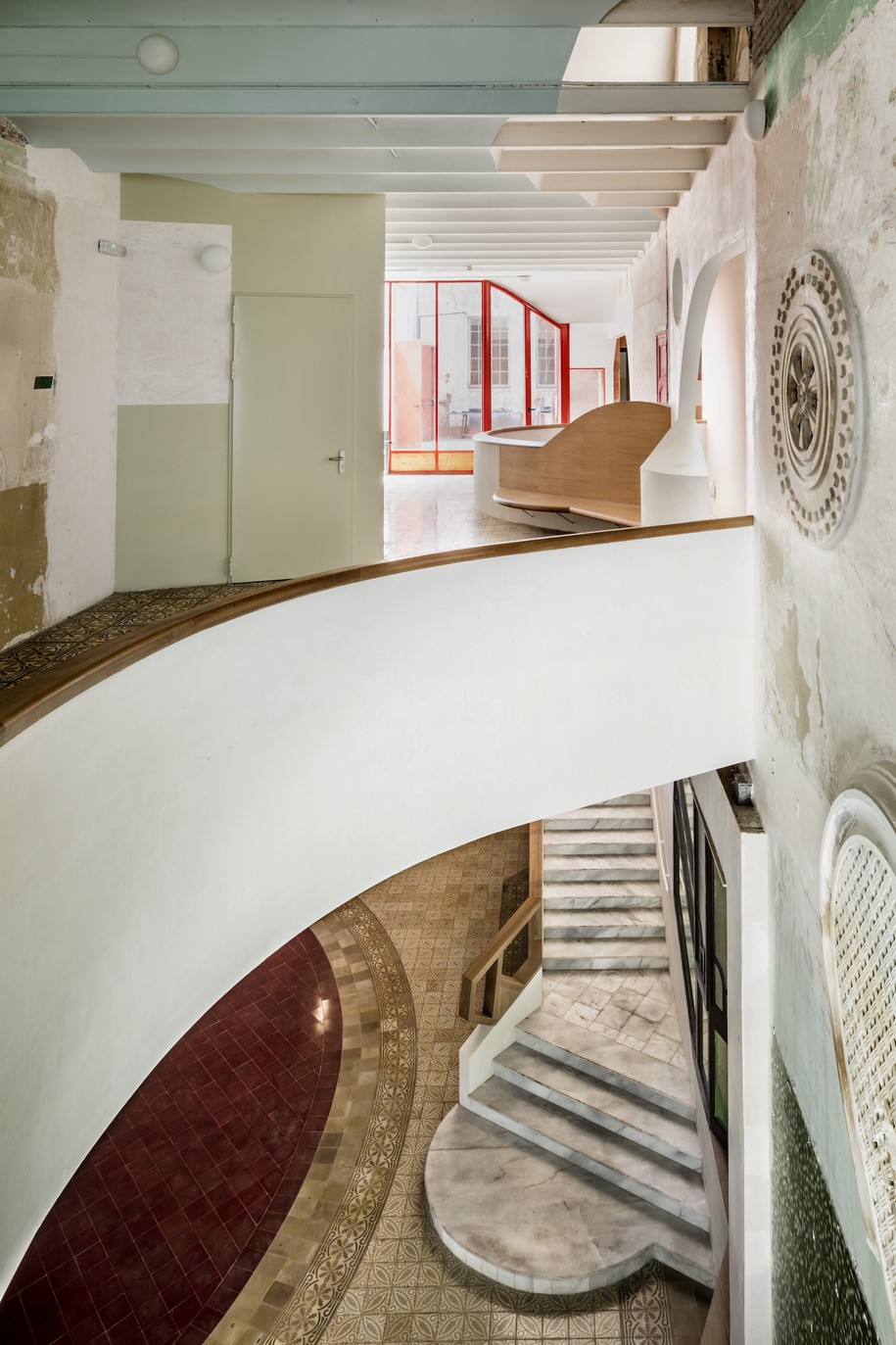 Archisearch Old and new coexists in Sala Beckett theatre | Flores & Prats