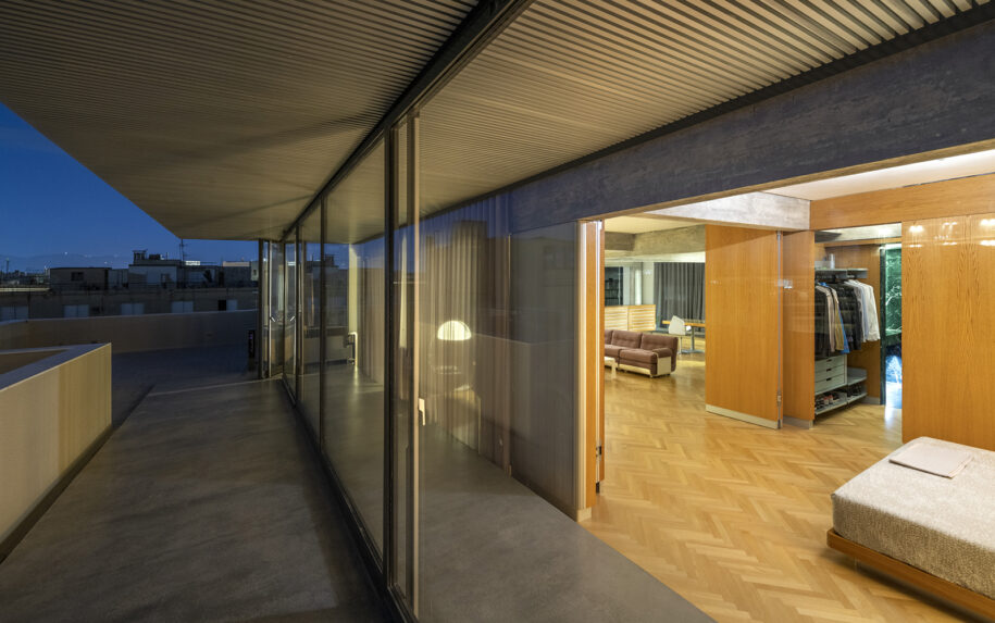 Archisearch Loft in City Hall Square, Athens | FLUX office