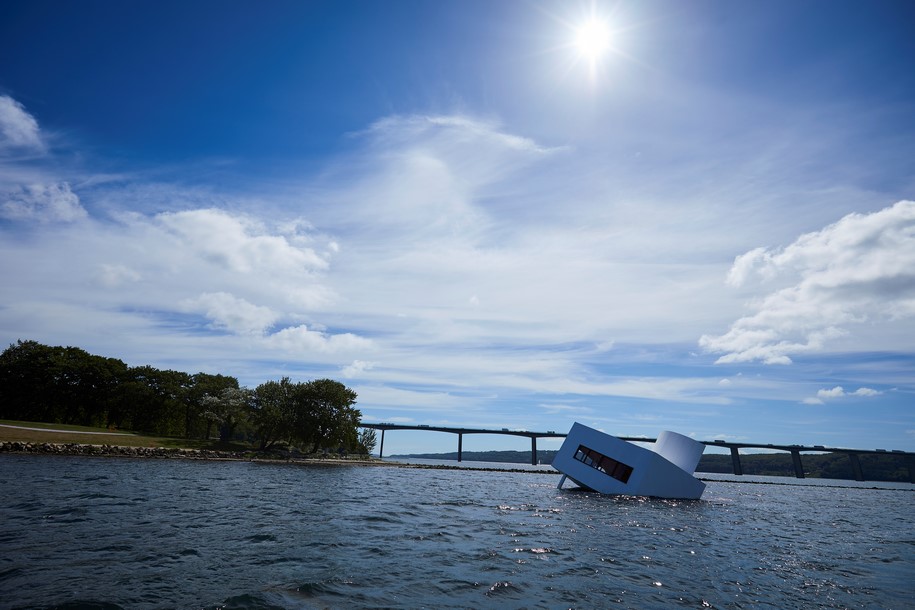 Flooded Modernity, Asmund Havsteen-Mikkelsen, art installation, Floating Art festival, Vejle Museum, Villa Savoye, Le Corbusier, modernity,