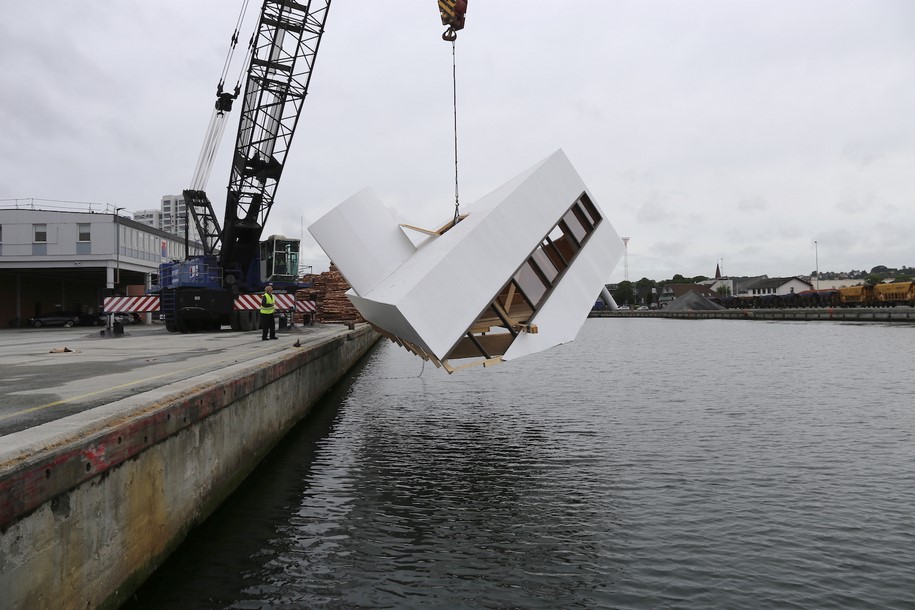 Flooded Modernity, Asmund Havsteen-Mikkelsen, art installation, Floating Art festival, Vejle Museum, Villa Savoye, Le Corbusier, modernity,