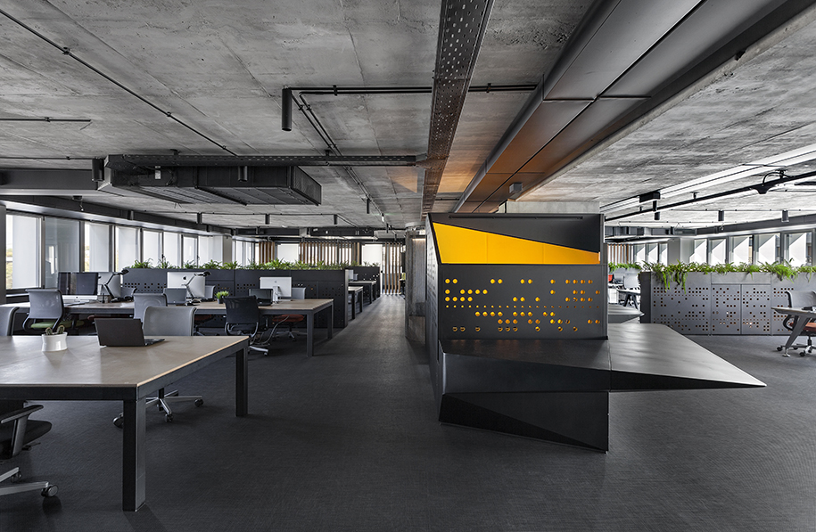 Archisearch FRANK & FAME OFFICES | Divercity Architects