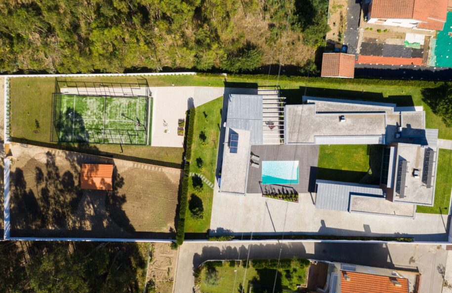 Archisearch J HOUSE in Albergaria-a-Velha, Portugal | Frari – architecture network