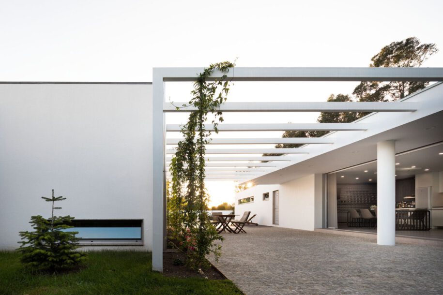 Archisearch J HOUSE in Albergaria-a-Velha, Portugal | Frari – architecture network