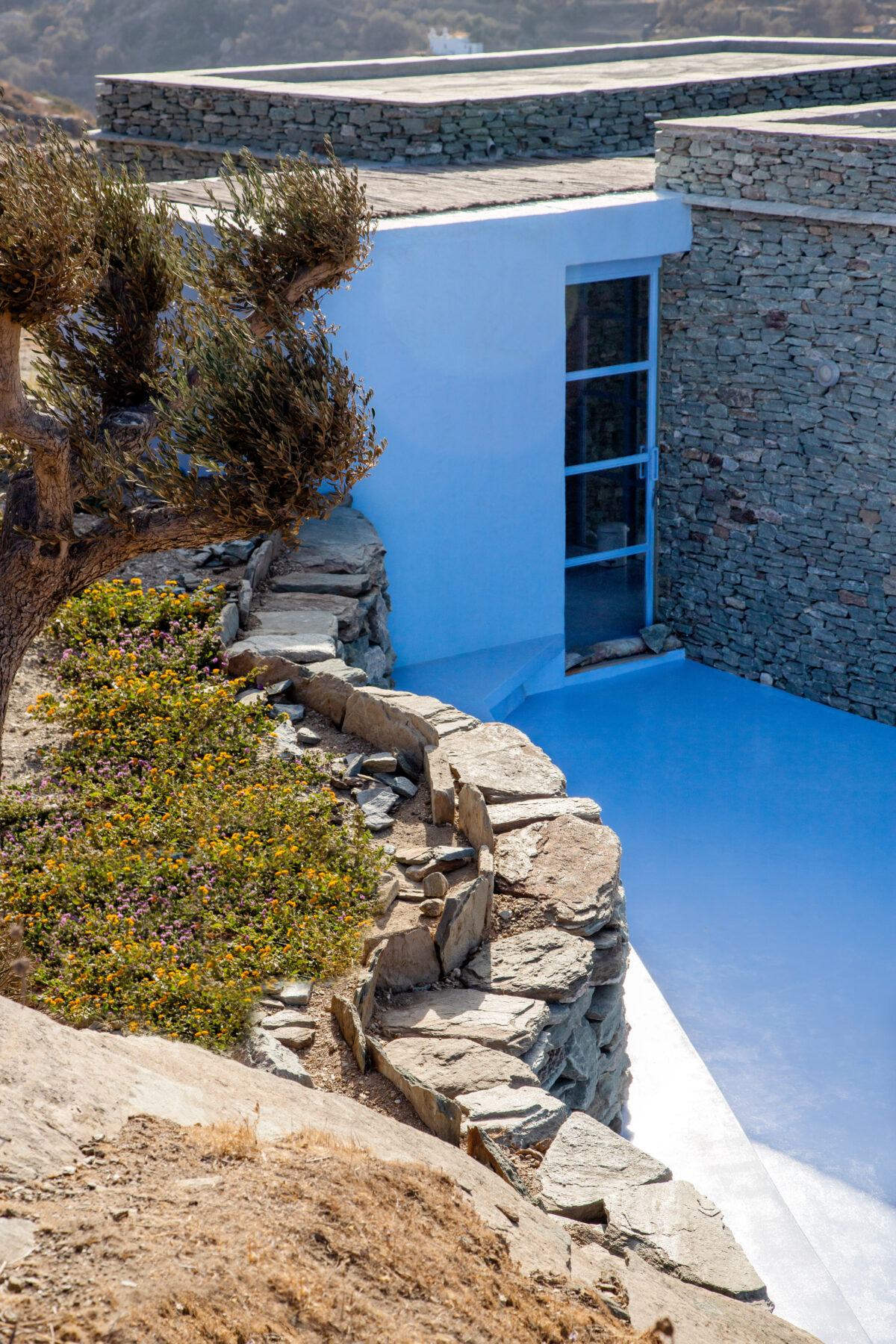 Archisearch Fyrgani holiday house in Sifnos island, Cyclades, Greece | AKA – APOSTOLOU COLAKIS ARCHITECTS